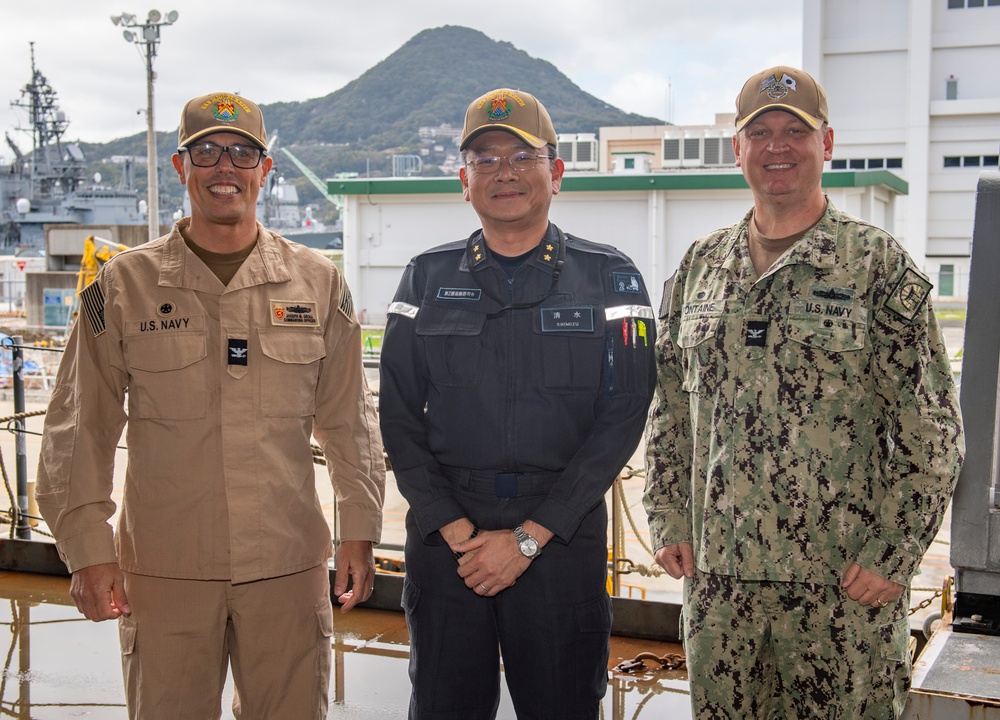 DVIDS - Images - JMSDF Escort Flotilla Two tours USS Miguel Keith (ESB ...