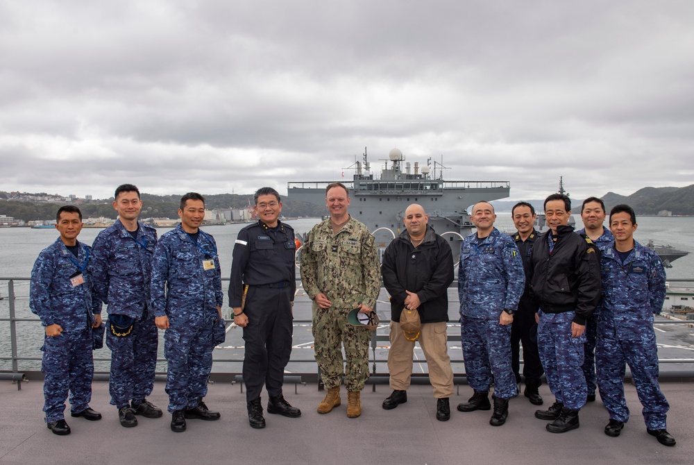 DVIDS - Images - JMSDF Escort Flotilla Two tours USS Miguel Keith (ESB ...