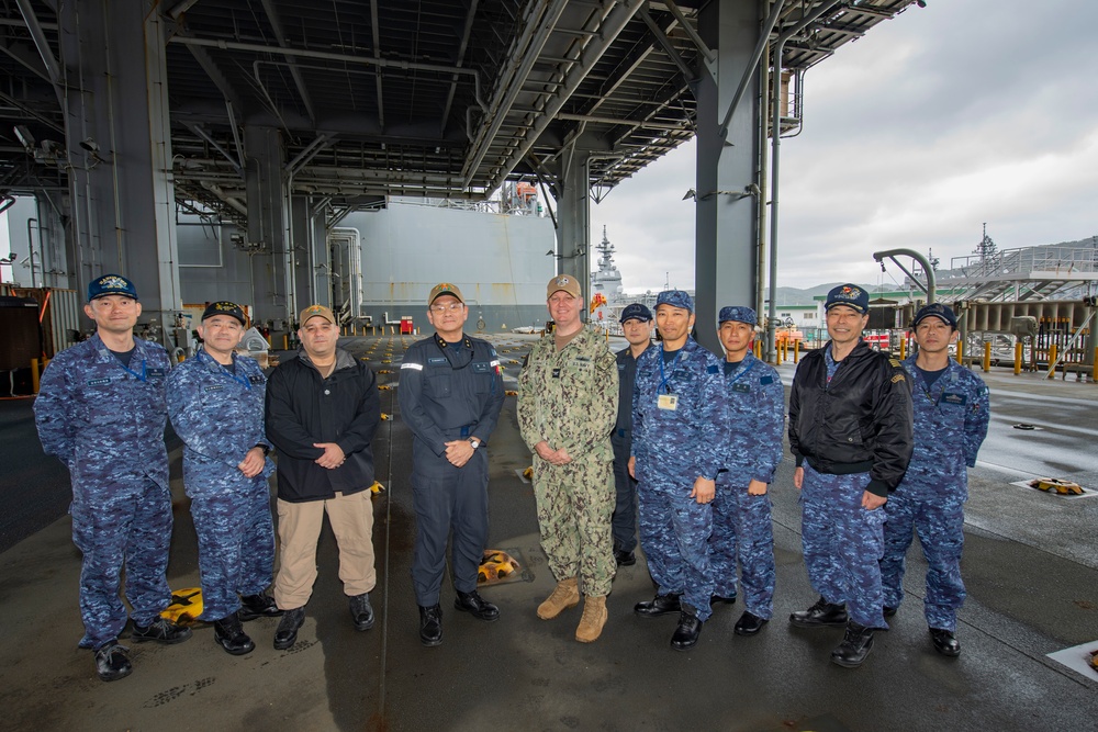 DVIDS - Images - JMSDF Escort Flotilla Two tours USS Miguel Keith (ESB ...