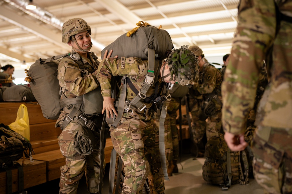 173rd IBCT (A) Hosts first all-female airborne operation, “Women of the Herd”