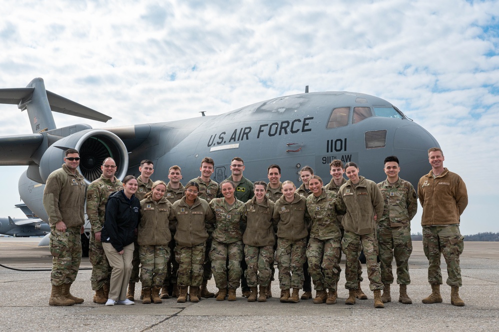 911th Airlift Wing Opens Doors to ROTC Detachment 730 for Base Tour