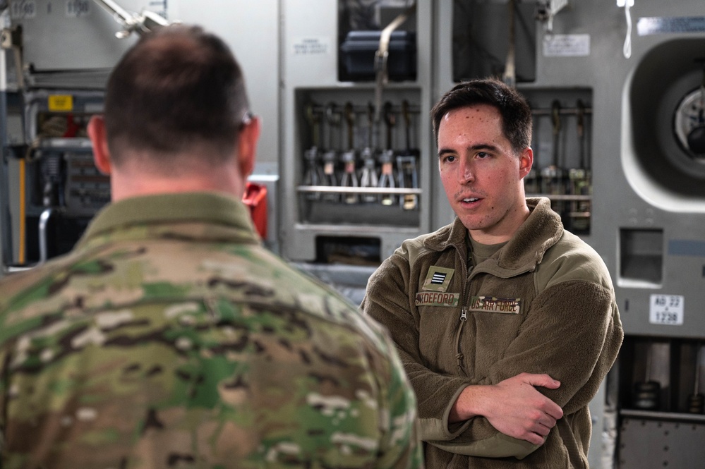 911th Airlift Wing Opens Doors to ROTC Detachment 730 for Base Tour