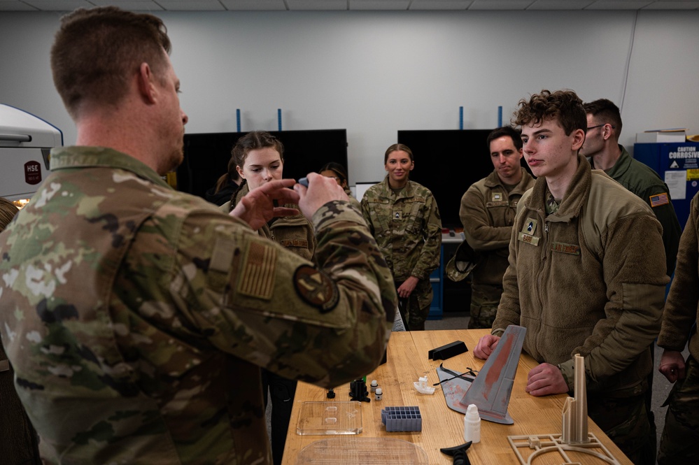 911th Airlift Wing Opens Doors to ROTC Detachment 730 for Base Tour