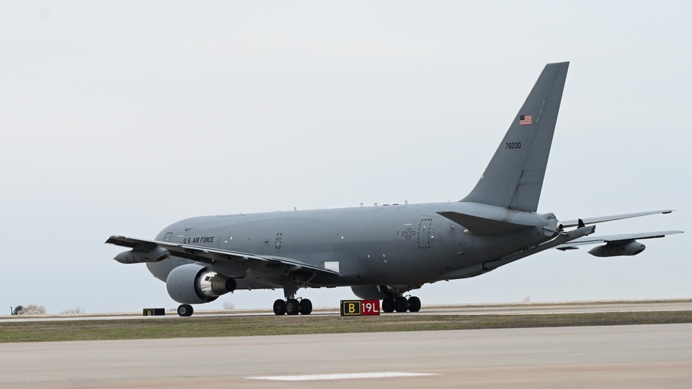 22 ARW conducts first test flight with WARPs