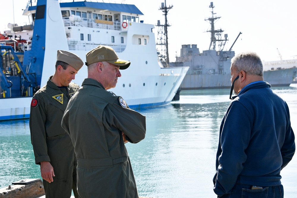 VADM Gray visits Point Mugu, Port Hueneme