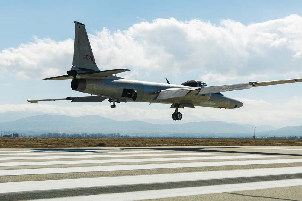 DVIDS - Images - TU-2S Dragon Lady returns to life [Image 2 of 8]