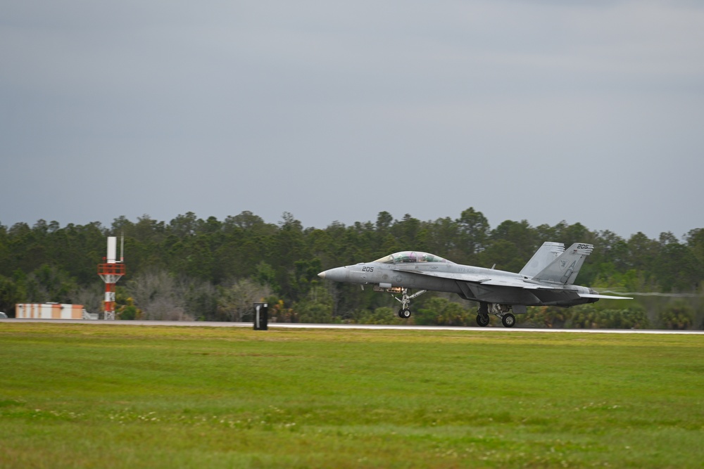 Comin' in hot; Aircraft arrive for Tampa Bay AirFest