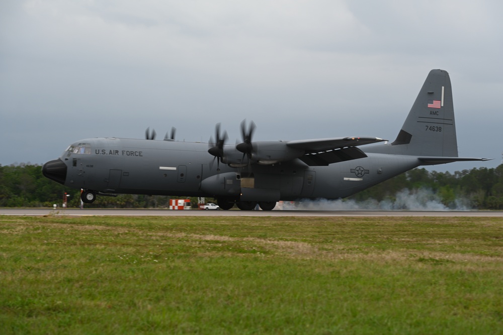 Comin' in hot; Aircraft arrive for Tampa Bay AirFest