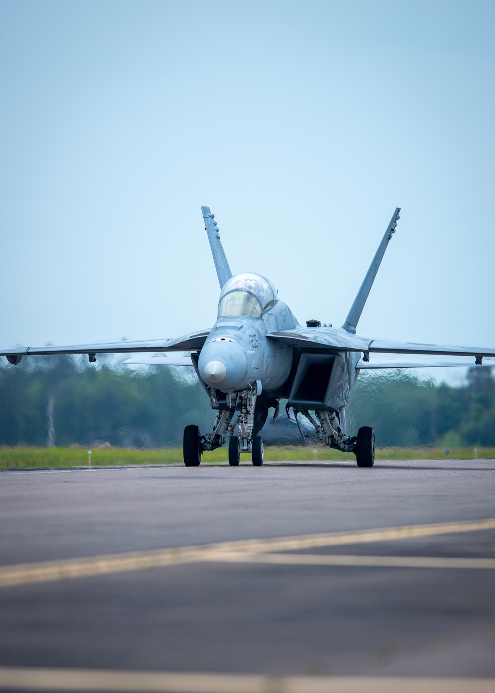 Comin' in hot; Aircraft arrive for Tampa Bay AirFest
