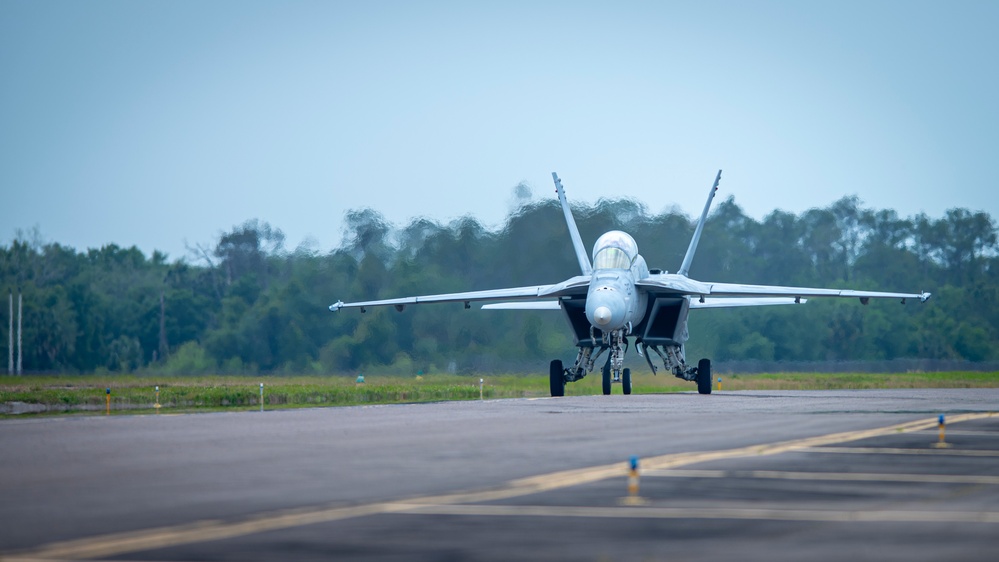 Comin' in hot; Aircraft arrive for Tampa Bay AirFest