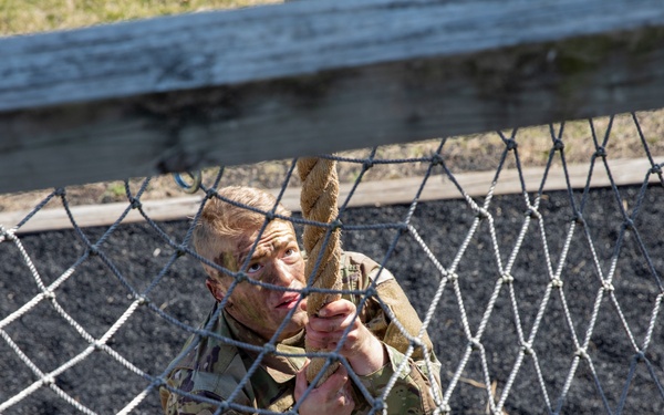 451st and 103rd ESC BWC Obstacle Course