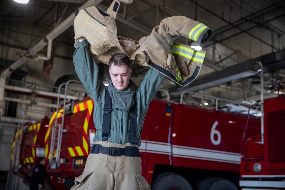 Warrior Shield 24 | MWSS-171 Marines conducts firefighting training with Osan Air Force Base Airmen