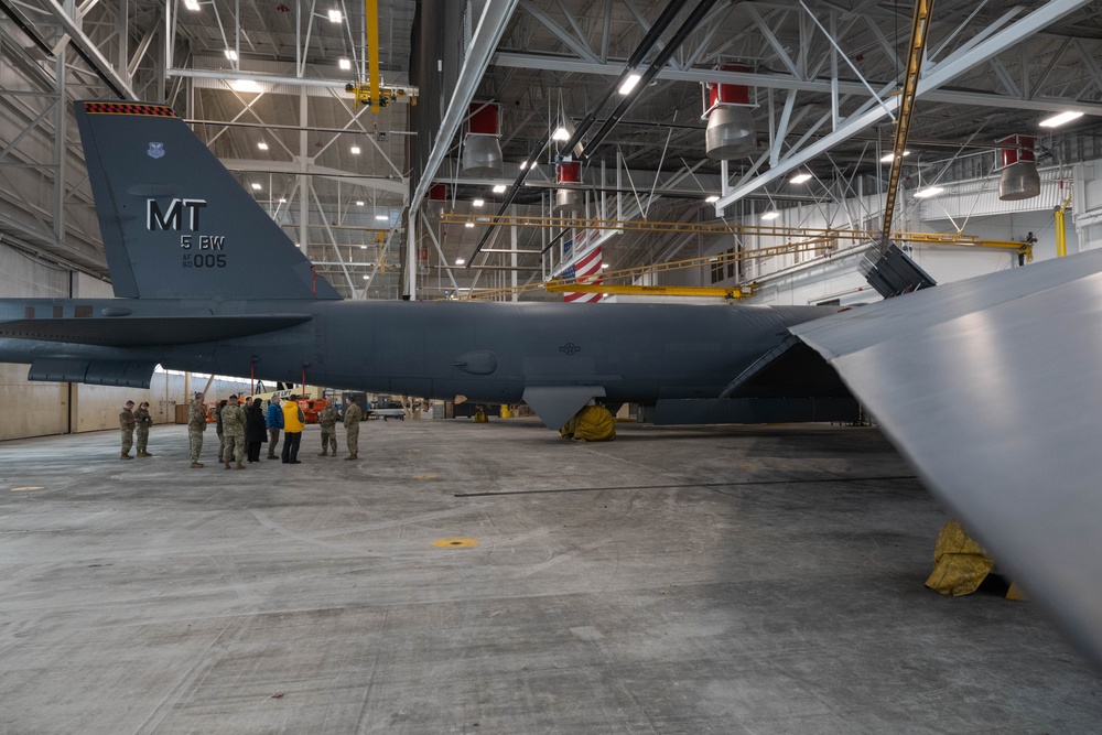 Senate Armed Services Committee professional staff members visit Minot AFB
