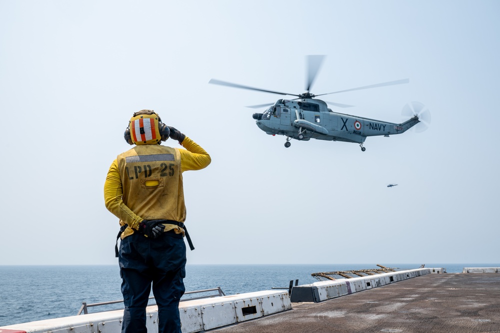 Republic of India UH-3H cross-decks with USS Somerset