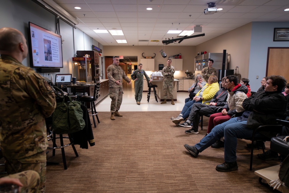 Aviation students visit Battle Creek Air Base