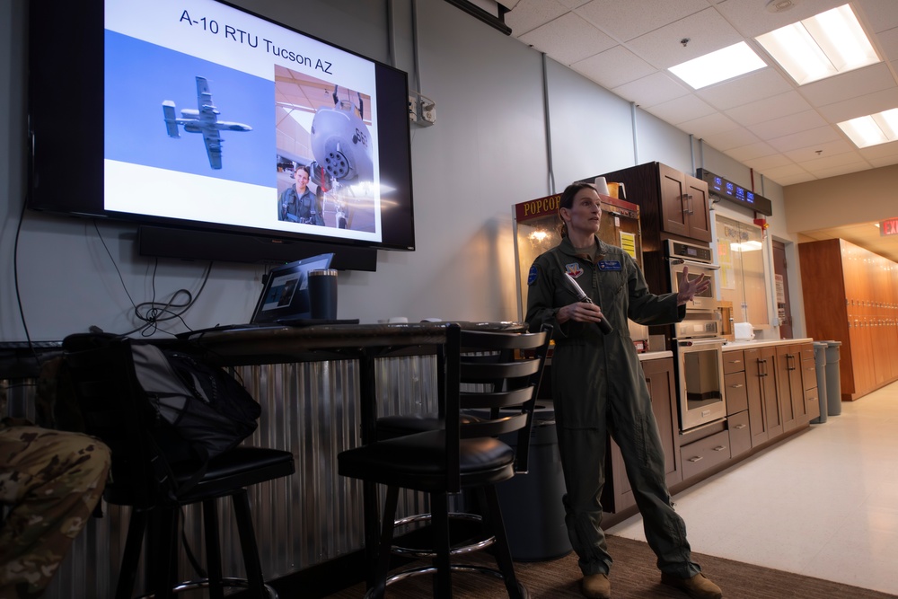 Aviation students visit Battle Creek Air Base