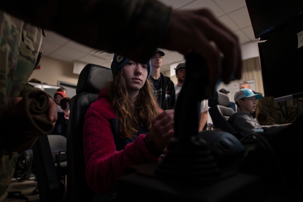 Aviation students visit Battle Creek Air Base