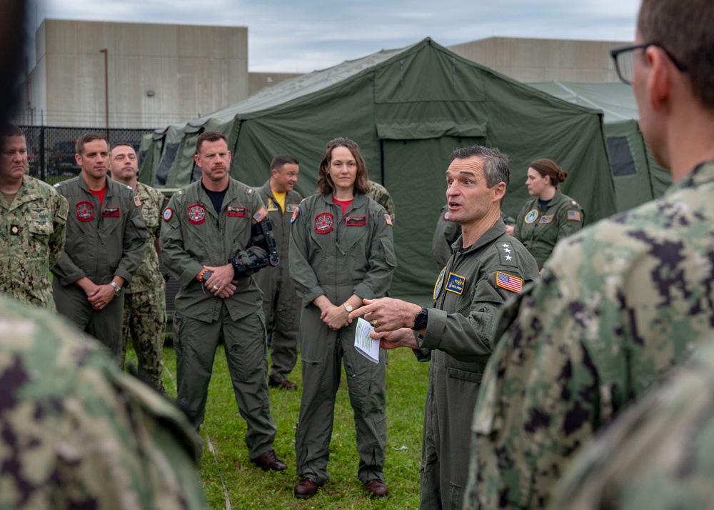 2nd Fleet commander visits commands at NAS Jacksonville