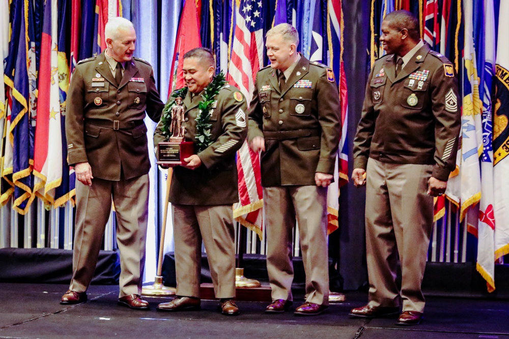 Army Guard Conference Recognizes Top Recruiting, Retention Soldiers