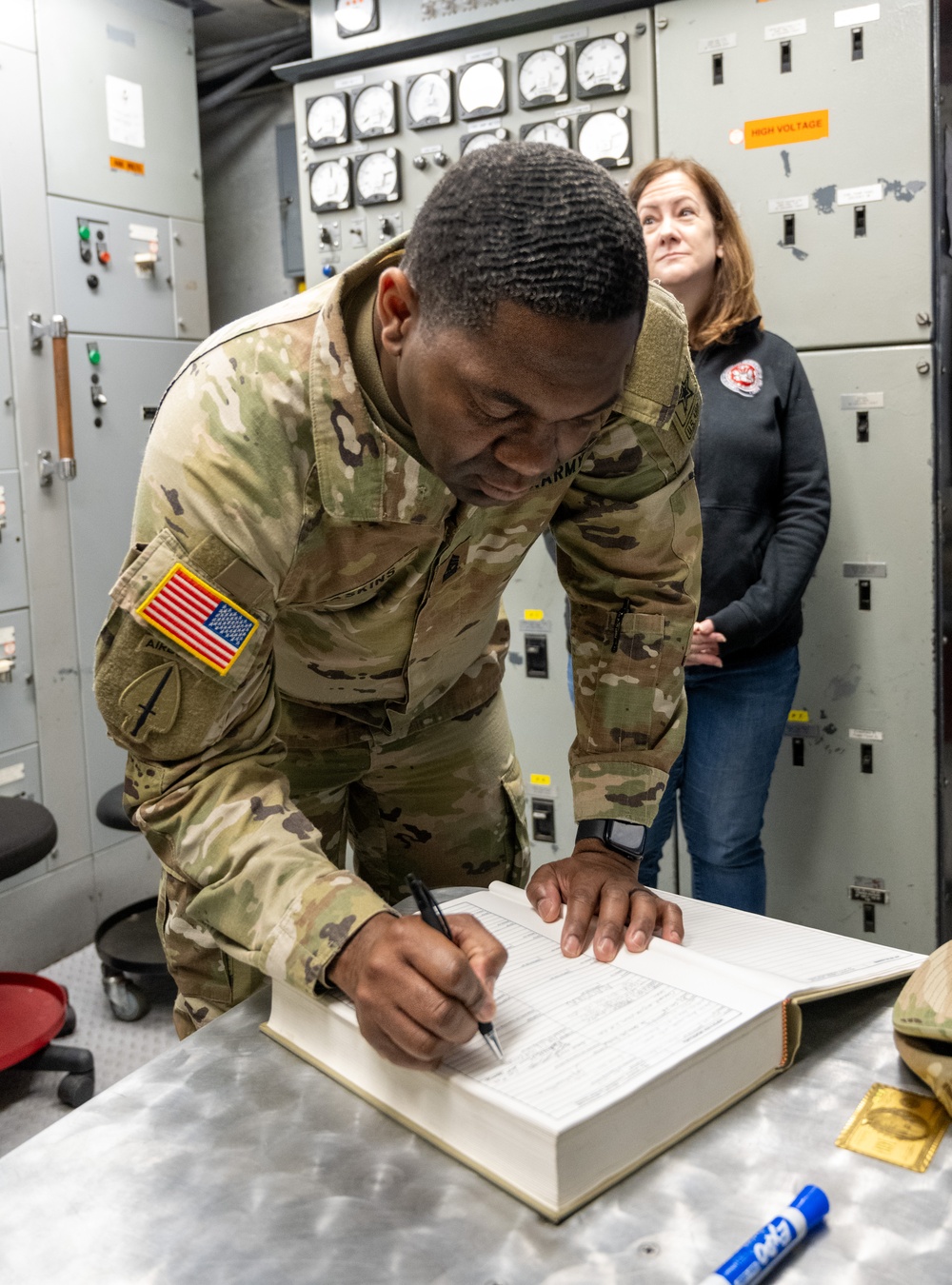 Assistant Secretary of the Army for Manpower and Reserve Affairs tours U.S. Army Vessel CW3 Harold C. Clinger