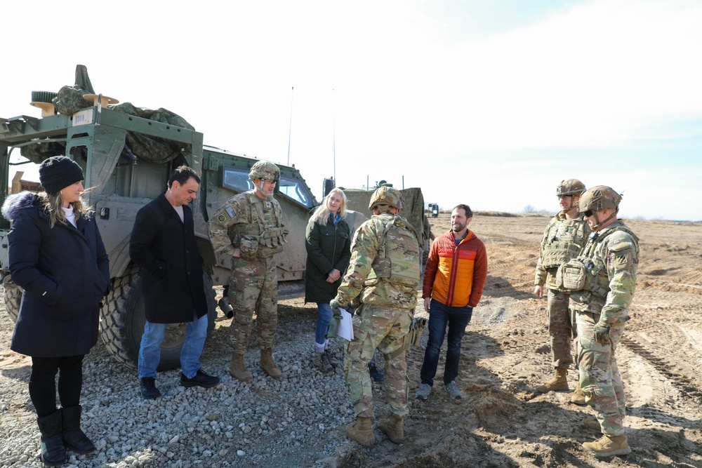 Congressional delegation visits 1st Bn., 9th FAR during Table XVIII