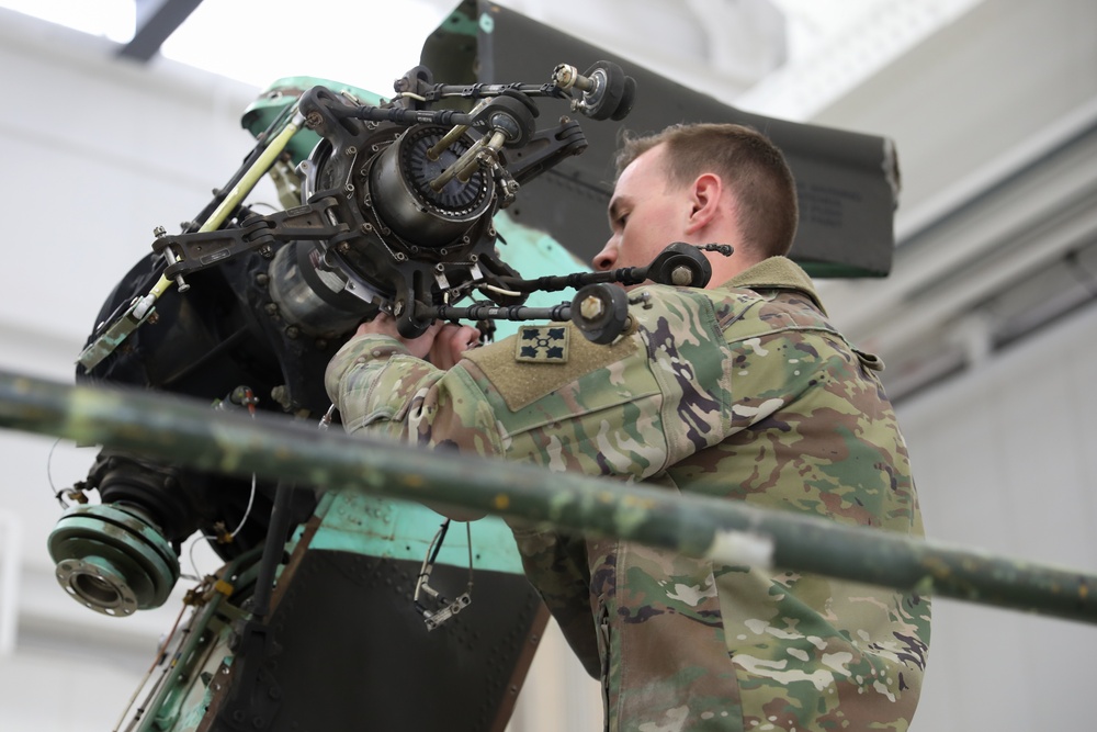 4ID Helicopter Repairers Lead the way in Multi-Domain Operations