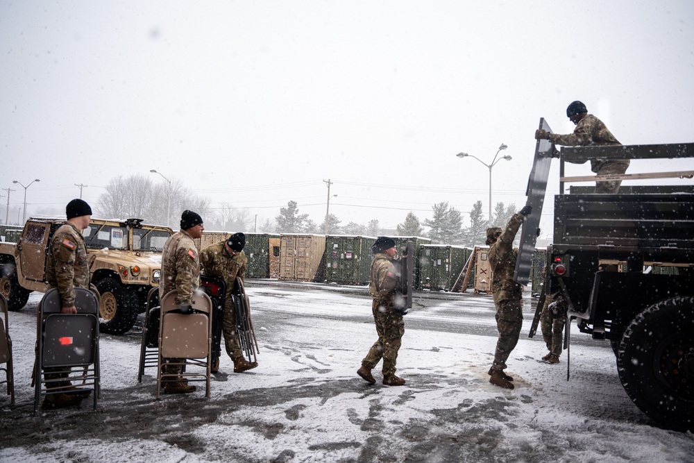 10th Mountain Division Soldiers perform command post exercise
