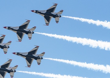 Tampa Bay AirFest practice show