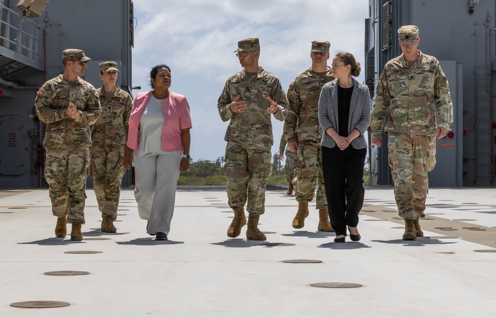 Army General Counsel visits LSV 7