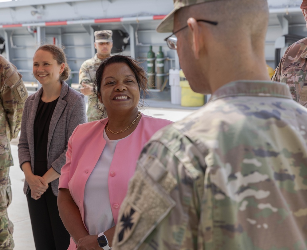 Army General Counsel visits LSV 7