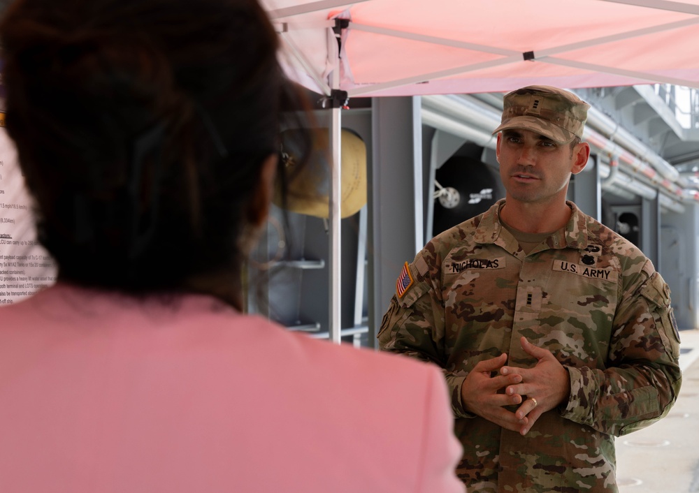 Army General Counsel visits LSV 7