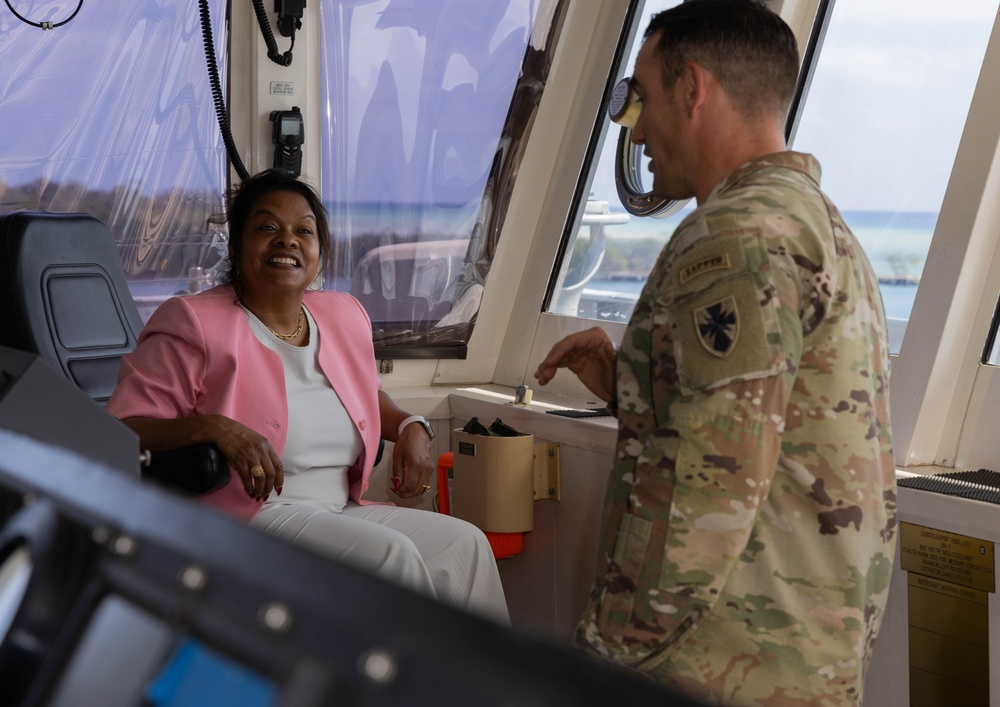 Army General Counsel visits LSV 7