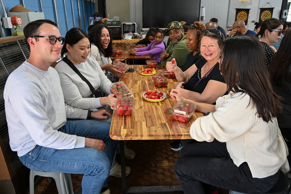 Humphreys members experience KDrama, strawberries