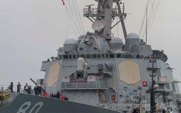 USS Roosevelt completes maintenance period in Spain