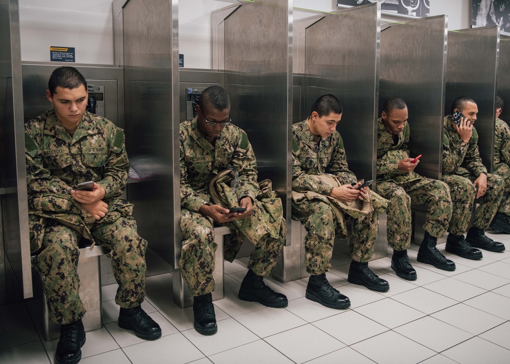 Recruits Call Home At Recruit Training Command