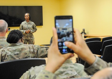 Army Reserve division hosts senior-enlisted leader symposium