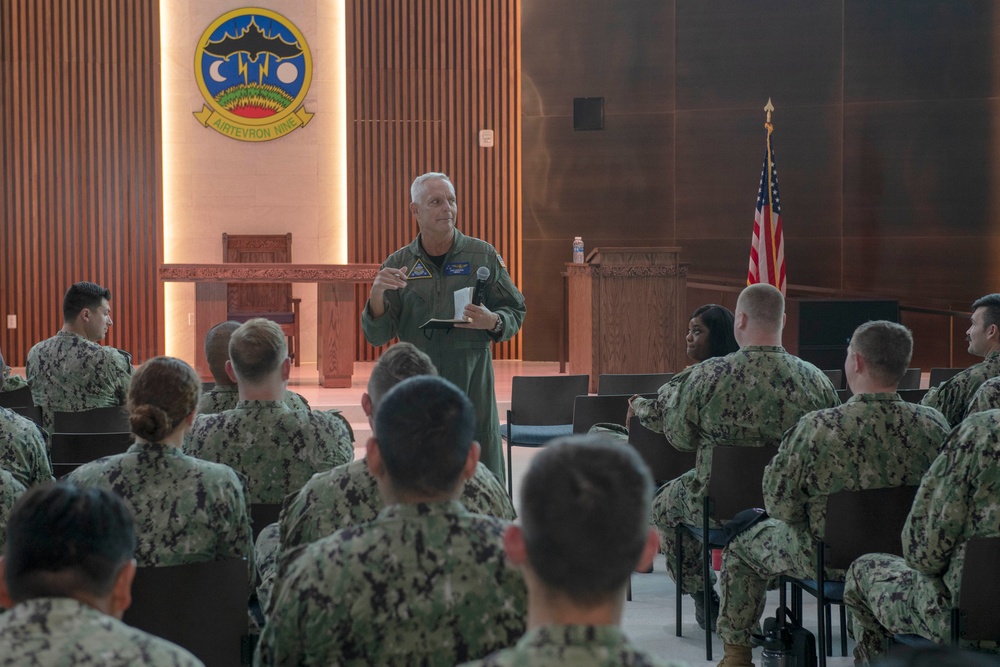 VADM Cheever visits NAWS China Lake