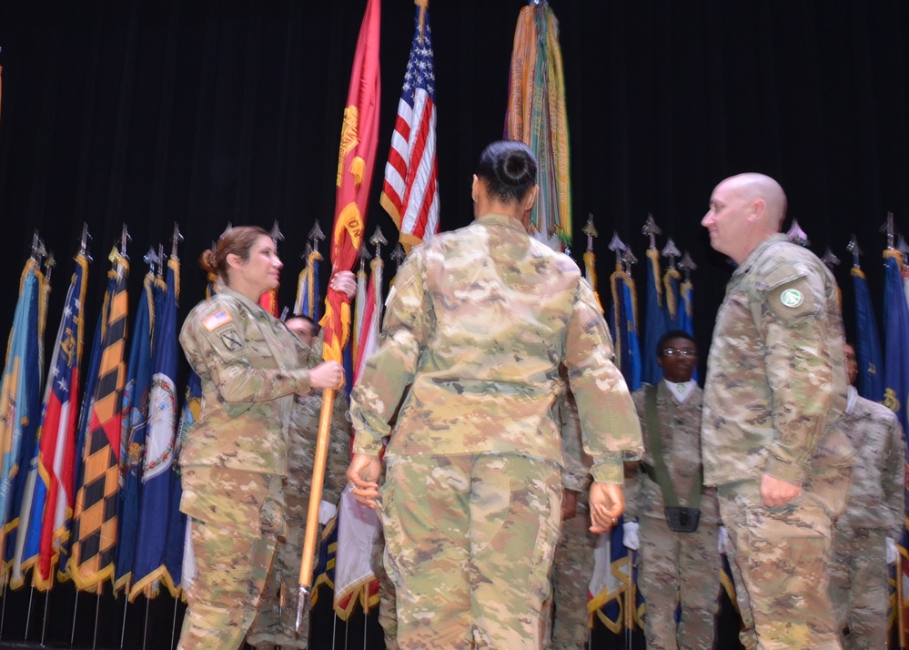 597th Transportation Brigade welcomes new senior enlisted advisor during change of responsibility cermeony