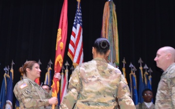 597th Transportation Brigade welcomes new senior enlisted advisor during change of responsibility cermeony