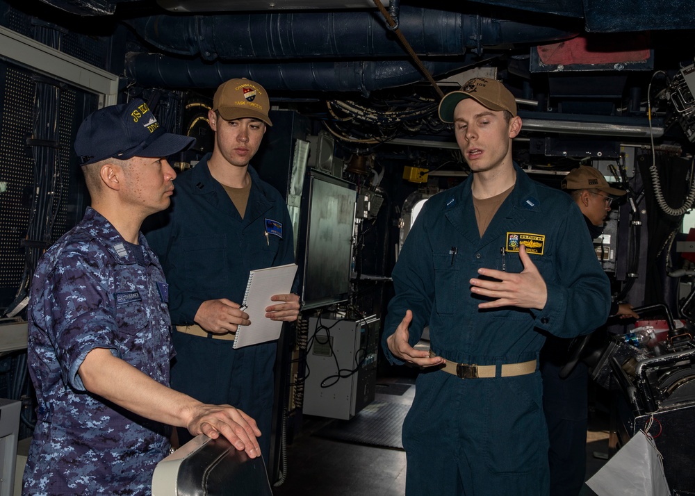 Executive Officer of Japanese Maritime Self-Defense Force Destroyer JS Kongo Visits USS Dewey
