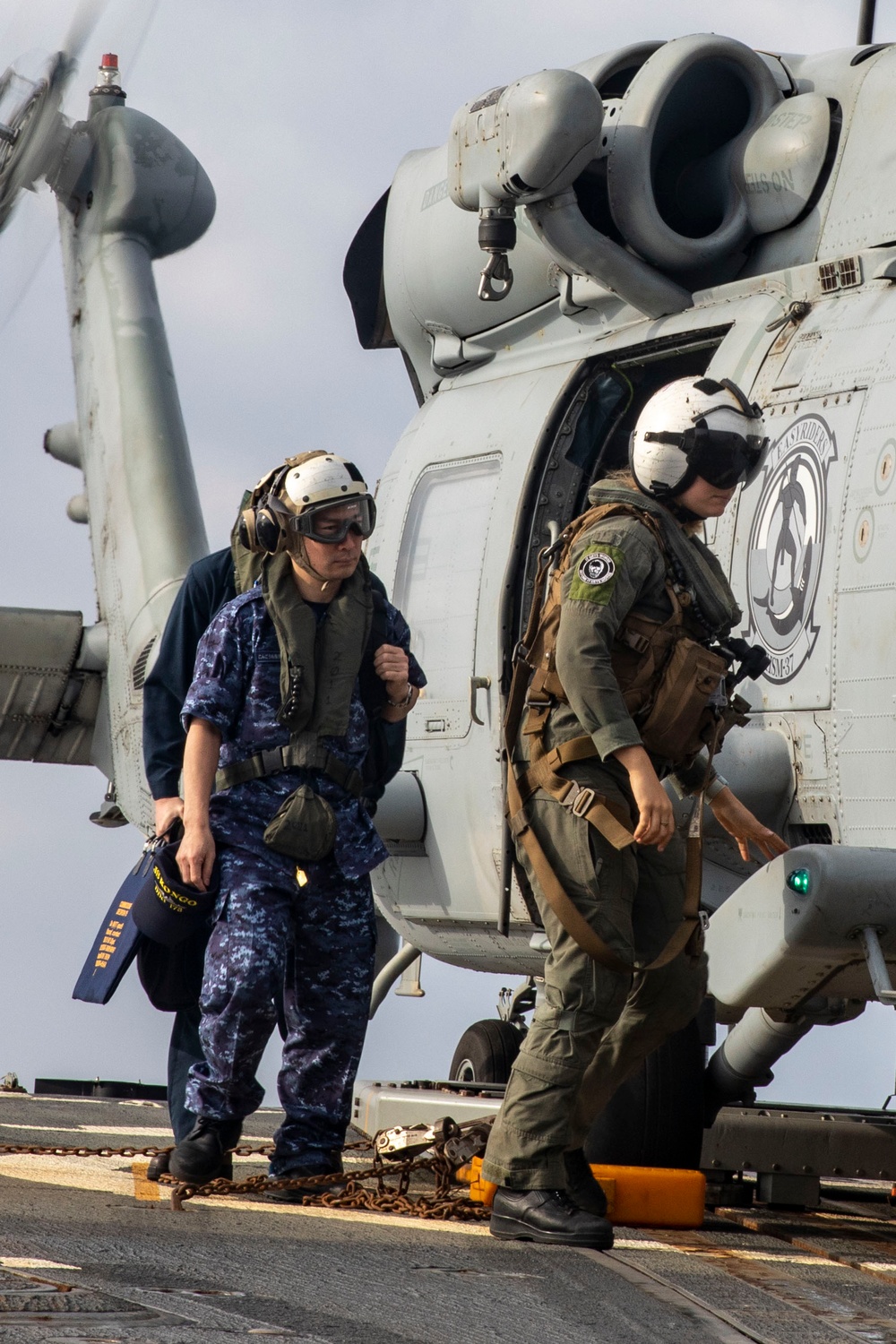 Executive Officer of Japanese Maritime Self-Defense Force Destroyer JS Kongo Visits USS Dewey