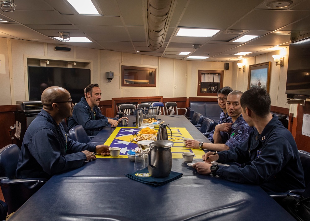 Executive Officer of Japanese Maritime Self-Defense Force Destroyer JS Kongo Visits USS Dewey