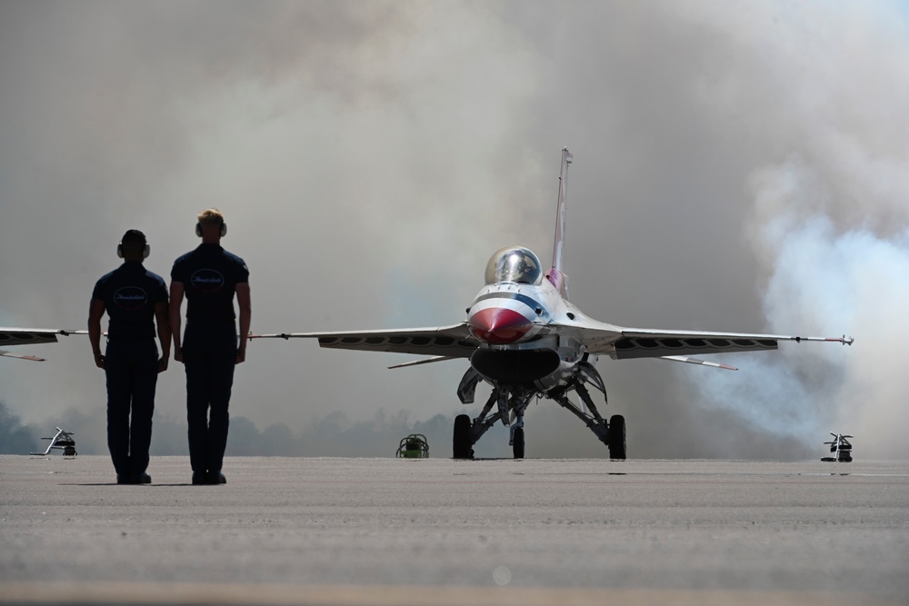 DVIDS Images Tampa Bay AirFest 2024 [Image 8 of 17]