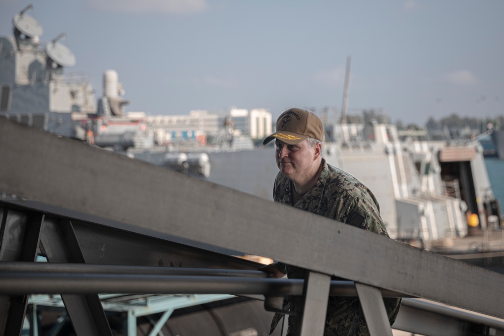 7th Fleet Visits Theodore Roosevelt