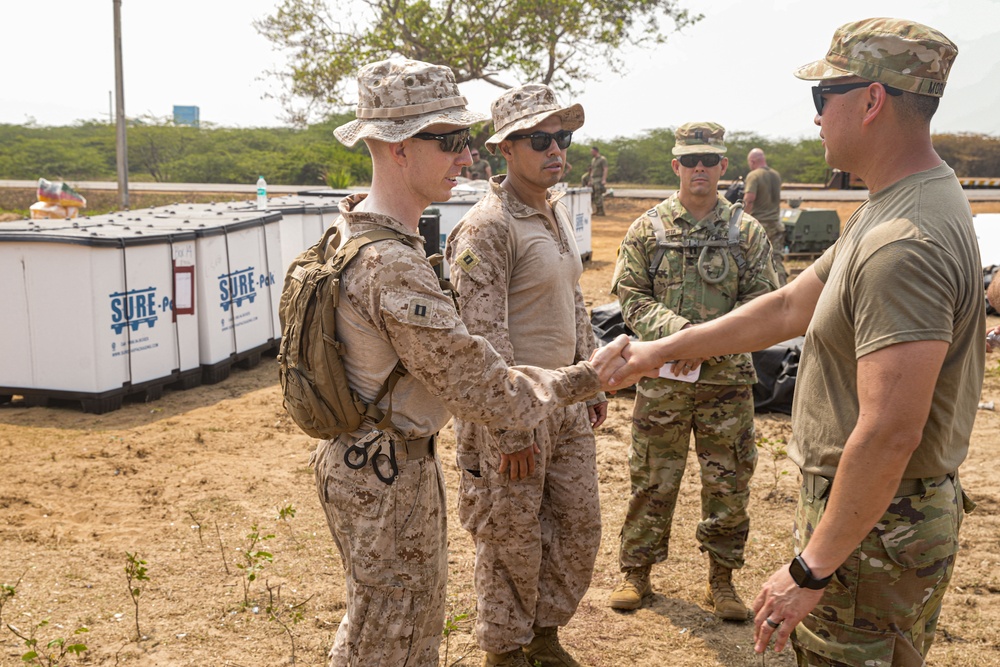 15th MEU Hits the Beach for Tiger TRIUMPH 24