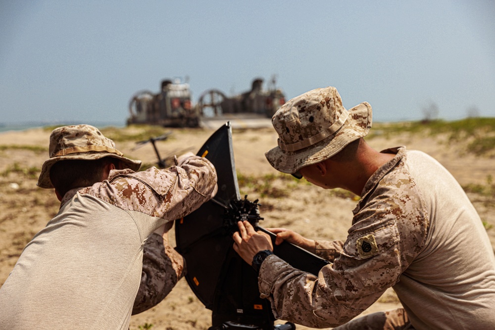 15th MEU Hits the Beach for Tiger TRIUMPH 24