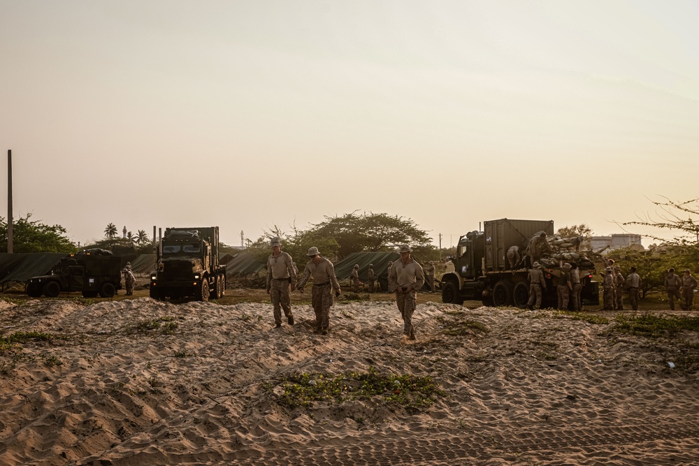 15th MEU Hits the Beach for Tiger TRIUMPH 24