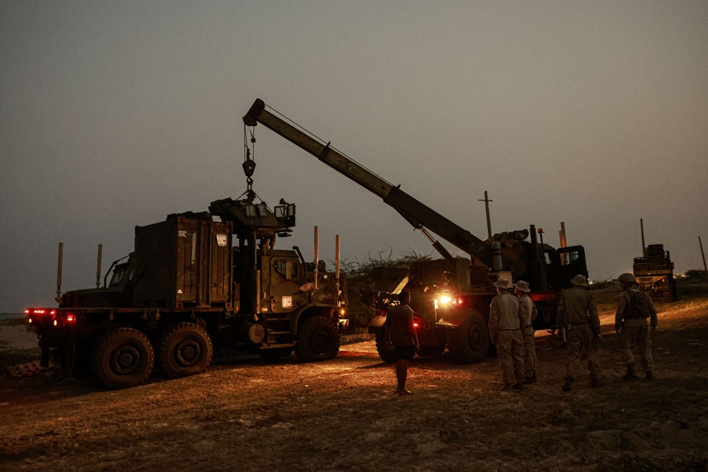 15th MEU Hits the Beach for Tiger TRIUMPH 24