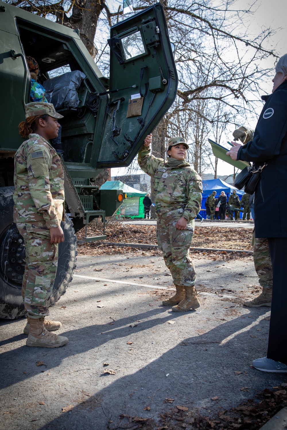 4th Bn., 133rd FAR celebrates NATO week with locals in Johvi, Estonia