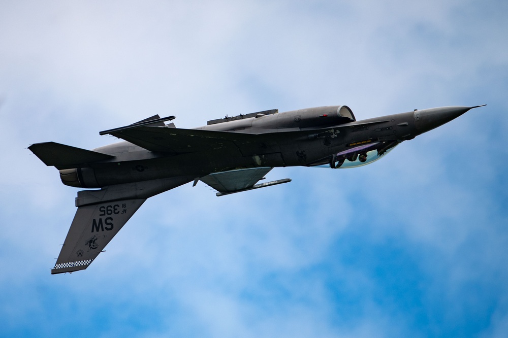 DVIDS Images The F16 Viper Demonstration Team perform at the New